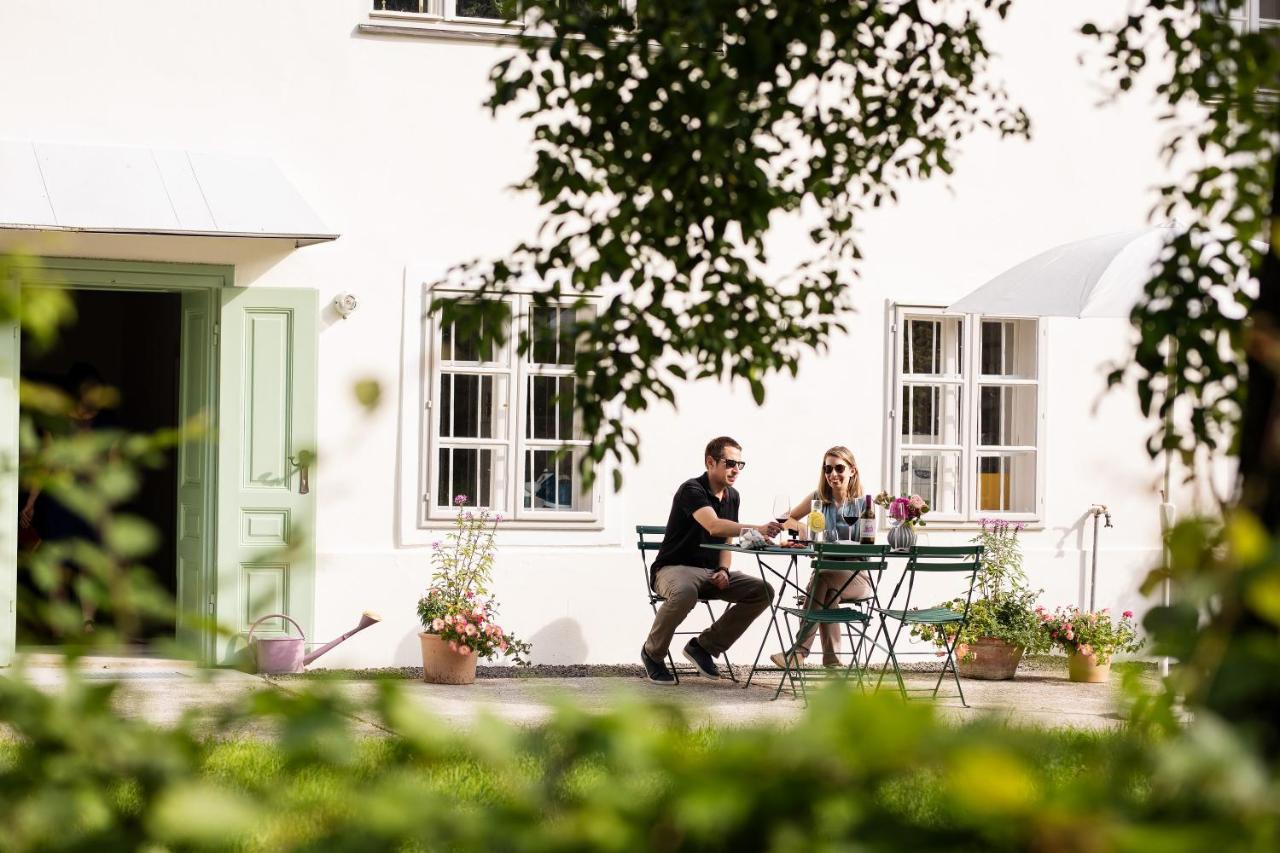 Boutique Hotel Zum Oberjager, Schloss Lackenbach Eksteriør billede